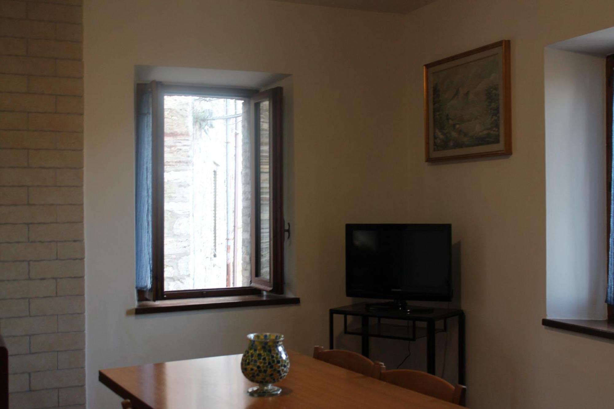 La Torre Di Melezzole Apartment Exterior photo